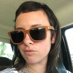 Meet your Posher, Sharon